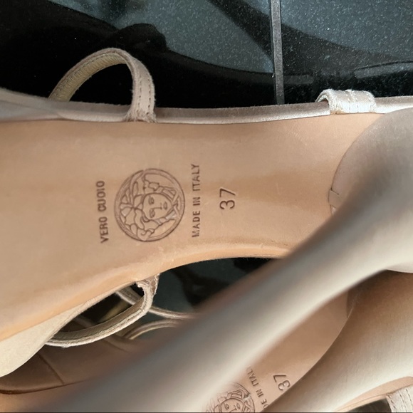 Unworn size 37 VERSACE platform satin heels - Picture 3 of 6